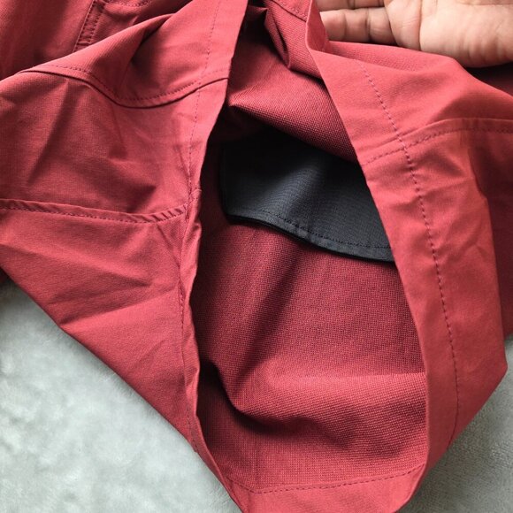 Baleaf Men’s XL Workout Shorts Red Stretch - Picture 6 of 13